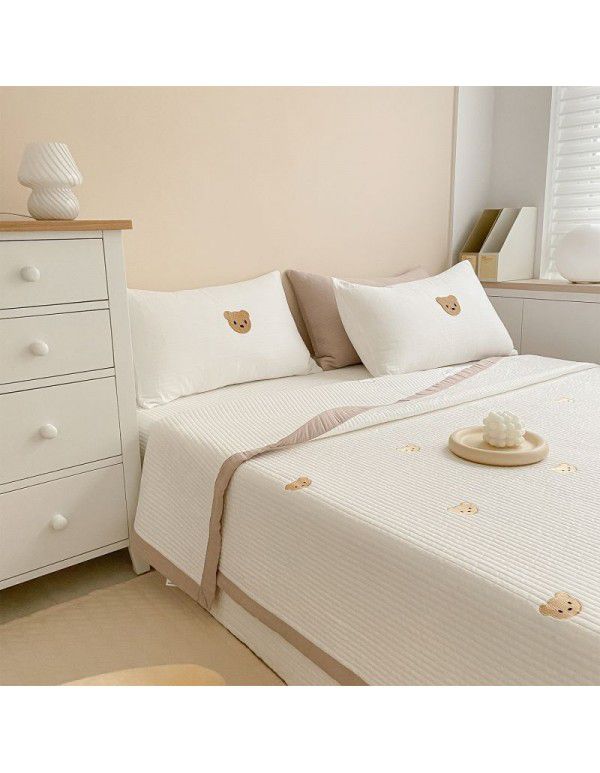Ins style Korean bear embroidered cotton blanket cover pure cotton bed cover three piece set sandwiched cotton bed sheet four seasons quilted thin quilt 
