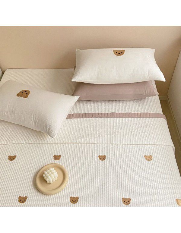 Ins style Korean bear embroidered cotton blanket cover pure cotton bed cover three piece set sandwiched cotton bed sheet four seasons quilted thin quilt 