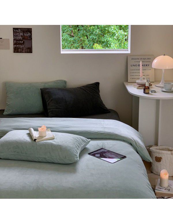 Little Red Book blogger recommends solid color mixed with milk wool four piece thick warm quilt cover coral wool bedspread ins