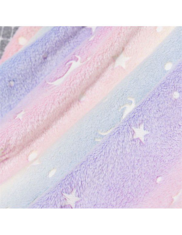 Wholesale of flannel luminous blanket in autumn and winter, gradual change of white horse luminous coral blanket, lunch break, children's fluorescent blanket