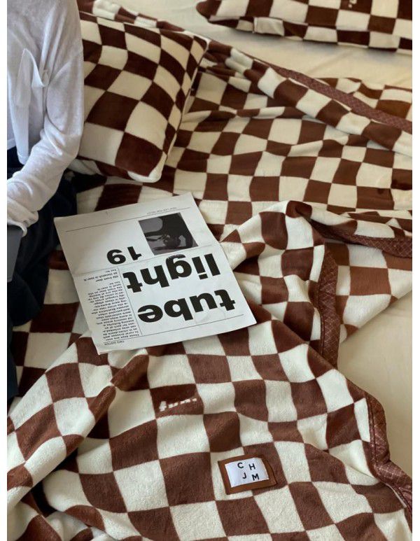 Noon nap blanket ins retro checkerboard milk wool blanket warm in winter thickened leisure sofa blanket