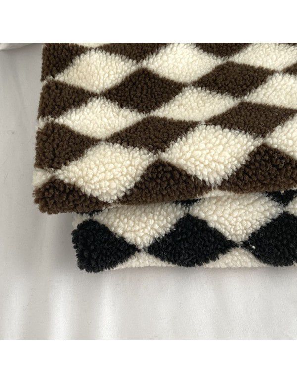 Ins net red black and white checkerboard contrast small blanket simple fashion office nap blanket warm in autumn and winter