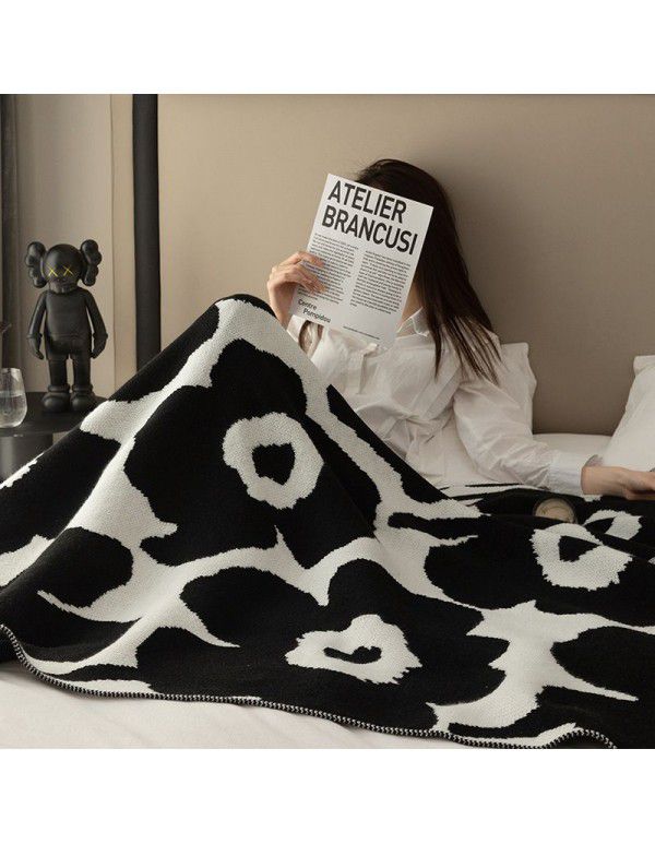 Knitted blankets, air conditioning blankets, towels, quilts, summer dormitories, children's siesta, office, siesta, blankets, sofas, blankets