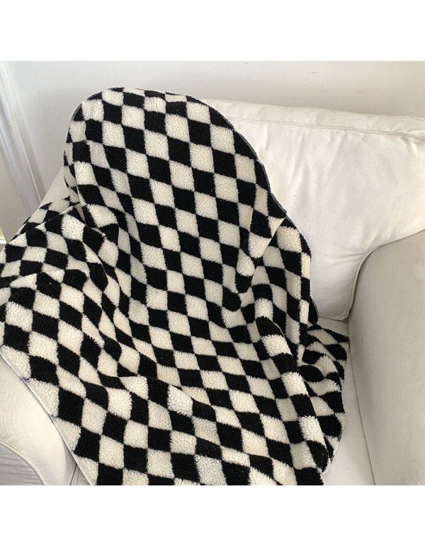 Ins net red black and white checkerboard contrast small blanket simple fashion office nap blanket warm in autumn and winter