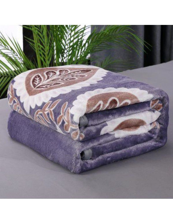 Small blanket coral blanket quilt single towel quilt thickened flannel cover blanket plush bed sheet nap blanket.