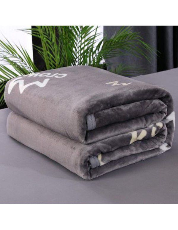 Small blanket coral blanket quilt single towel quilt thickened flannel cover blanket plush bed sheet nap blanket.