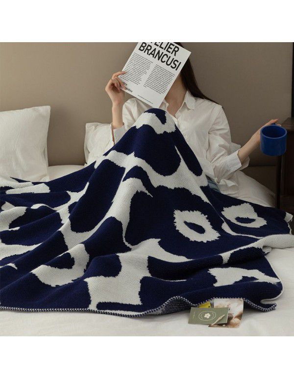 Knitted blankets, air conditioning blankets, towels, quilts, summer dormitories, children's siesta, office, siesta, blankets, sofas, blankets