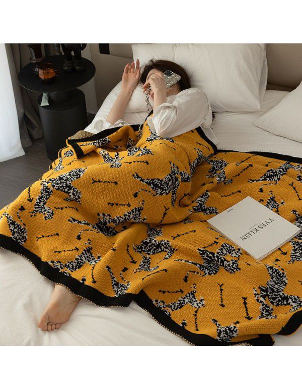 Knitted blankets, air conditioning blankets, towels, quilts, summer dormitories, children's siesta, office, siesta, blankets, sofas, blankets