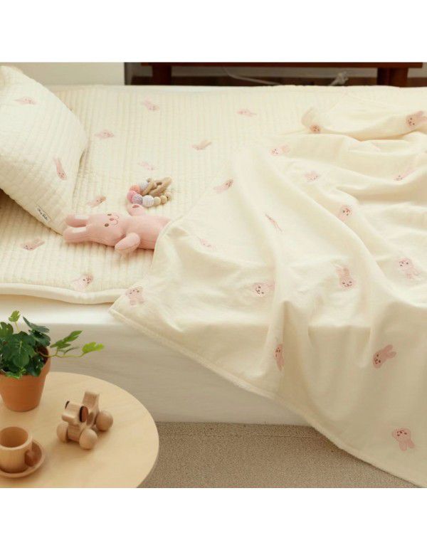 Korean ins autumn and winter cartoon bear head embroidery coral wool blanket cotton baby nap half wool blanket sofa blanket