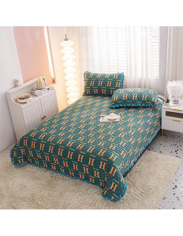 Factory direct sales thickened bed cover autumn and winter milk velvet cotton cover blanket three piece set crystal velvet single bed cover blanket wholesale